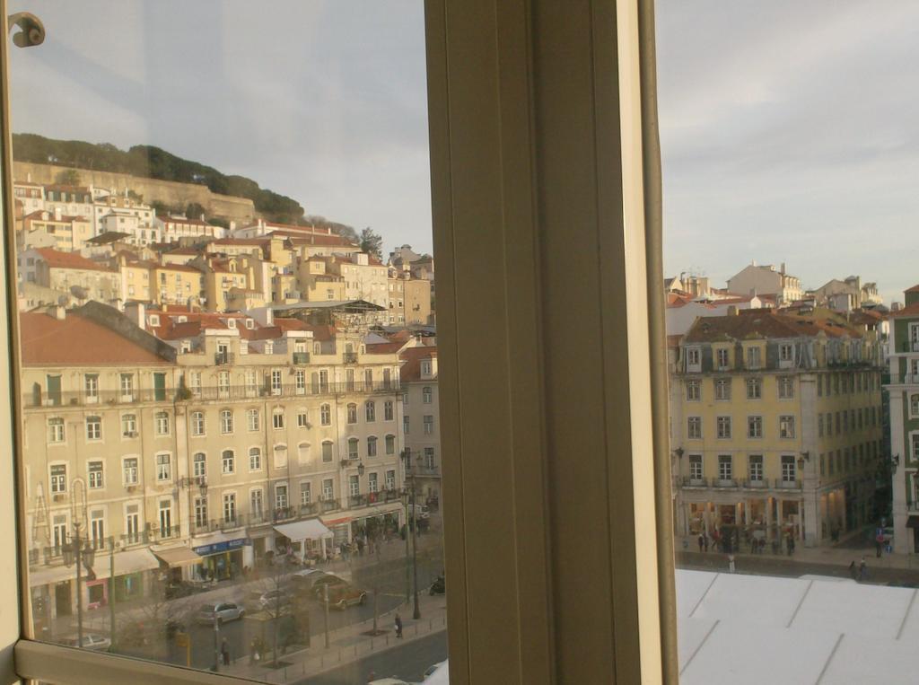 Pensao Beira Minho Hotel Lisbon Exterior photo